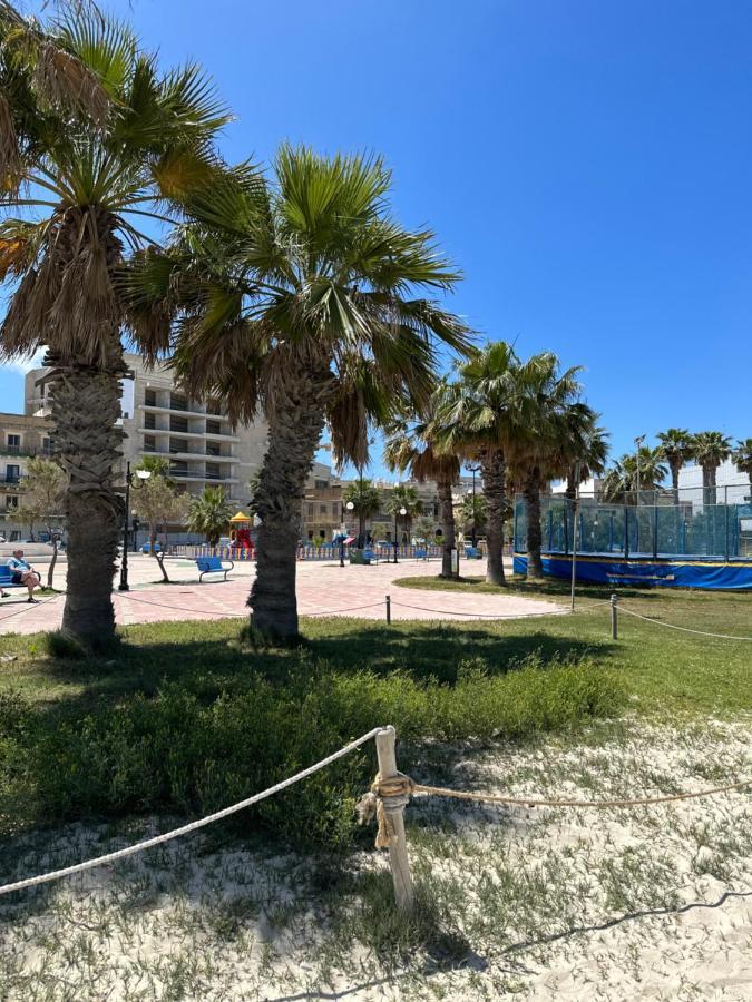 The Beach House Birżebbuġa Exterior foto